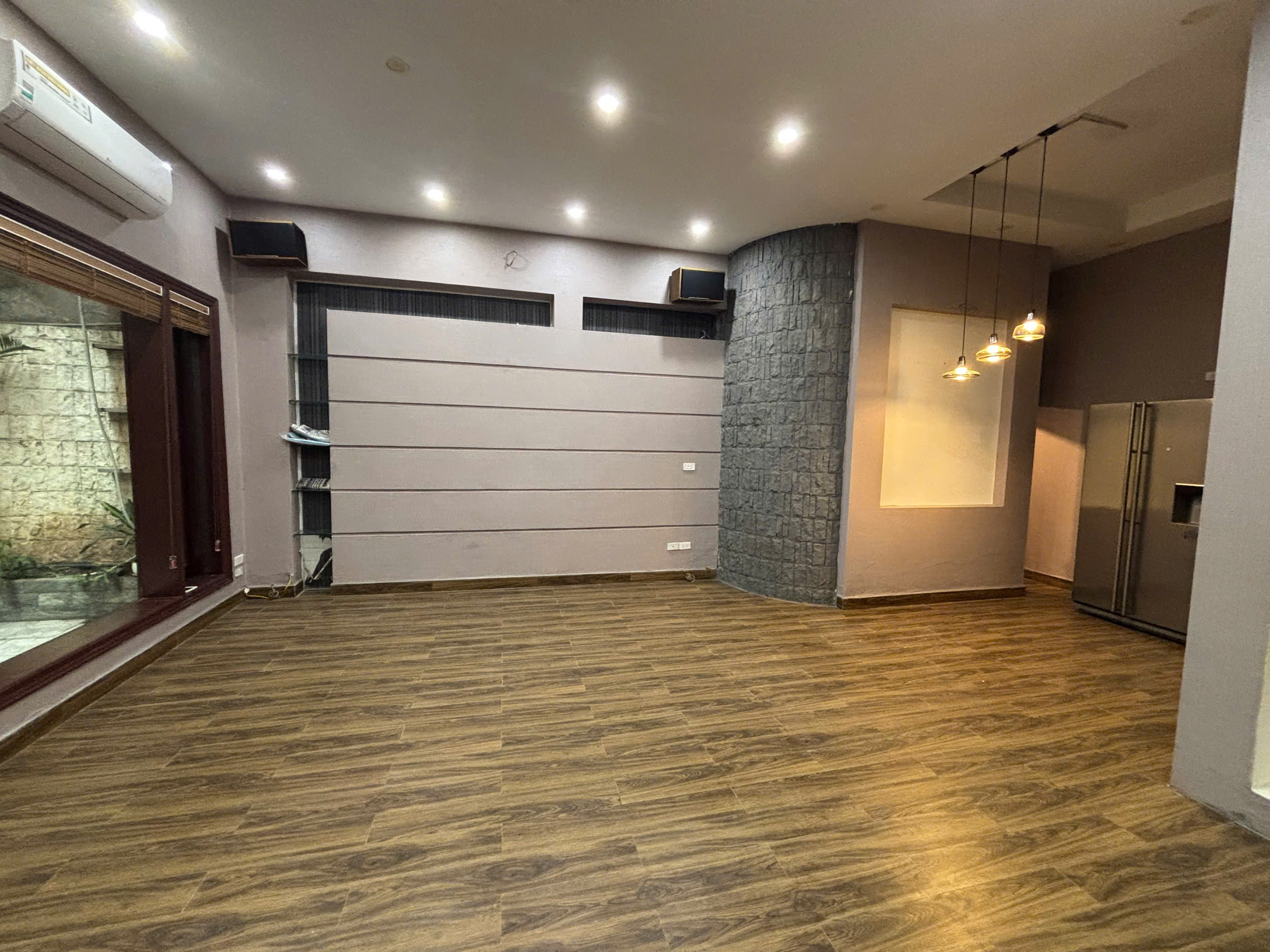 Cho thuê nhà Đường Tây Hồ, Hà Nội  15tr/tháng - Ảnh chính